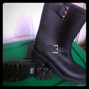 Tommy Hilfiger boots